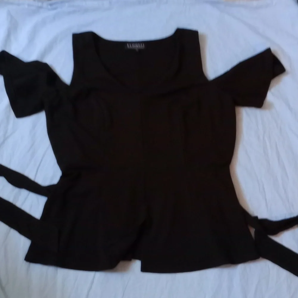 Eloquii Elegant Black Cold Shoulder Top, Size 16 - Picture 7 of 8